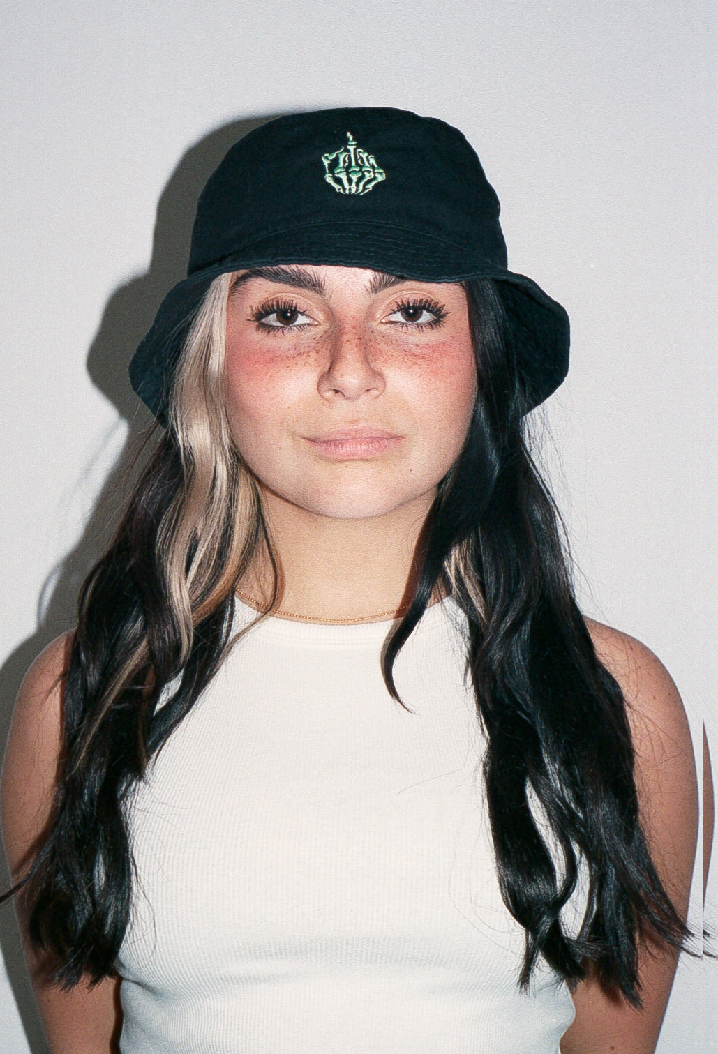 LOGO BUCKET HAT